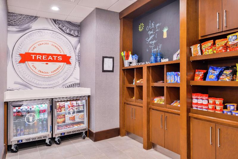 בית מלון כפרי Hampton Inn & Suites Legacy Parkfrisco