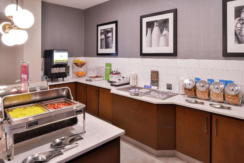 בית מלון כפרי Hampton Inn & Suites Legacy Parkfrisco