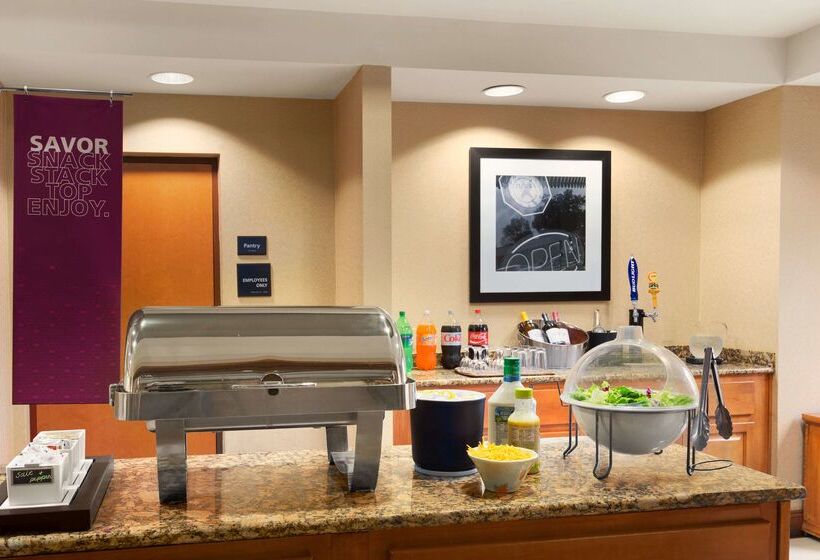 בית מלון כפרי Hampton Inn & Suites Manchesterbedford