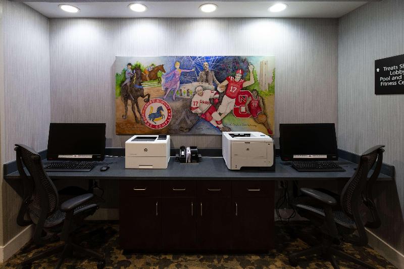 בית מלון כפרי Hampton Inn & Suites Raleigh Cary Lenovo Center