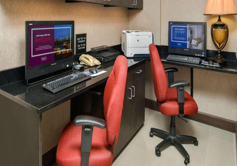 هتل Hampton Inn & Suites San Franciscoburlingameairport South