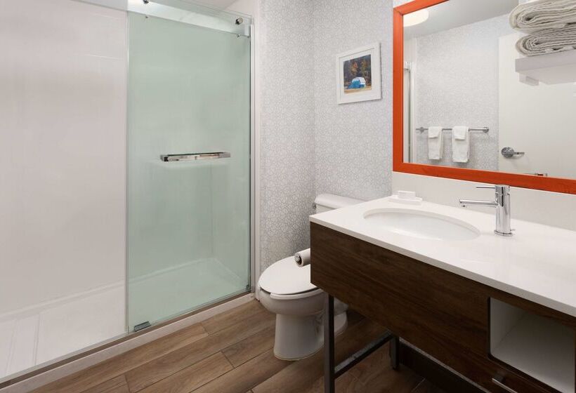 فندق Hampton Inn & Suites Scottsburg