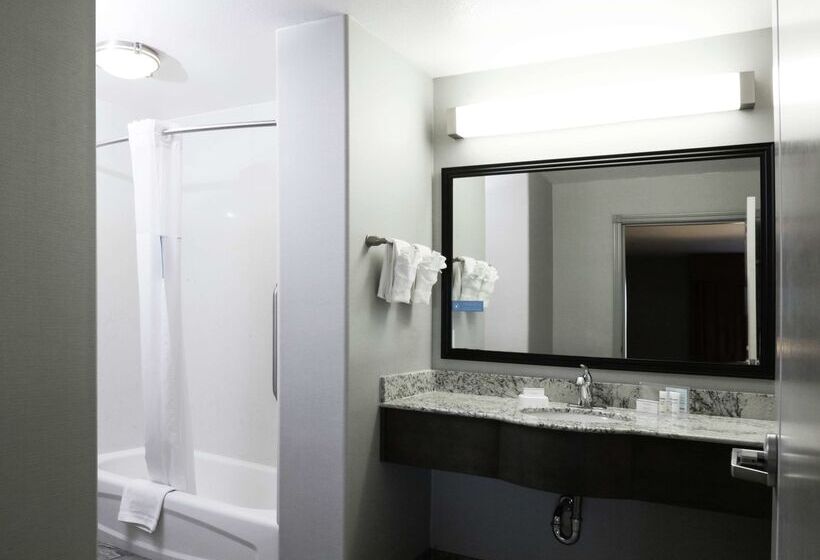 בית מלון כפרי Hampton Inn & Suites Temecula