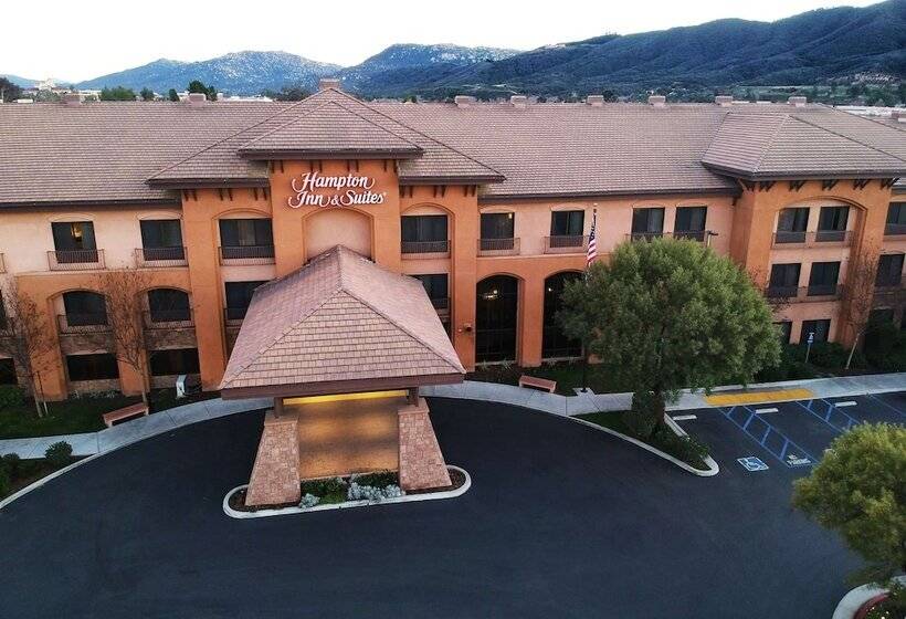 בית מלון כפרי Hampton Inn & Suites Temecula