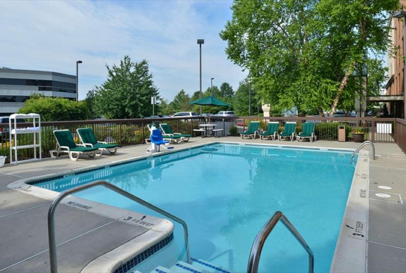 בית מלון כפרי Hampton Inn & Suites Valley Forge/oaks