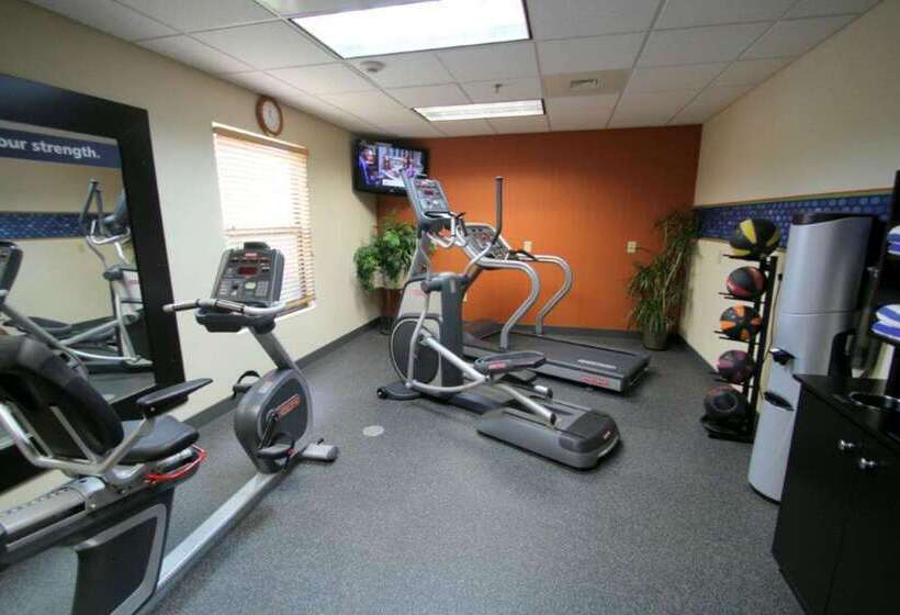 호텔 Hampton Inn Williamston