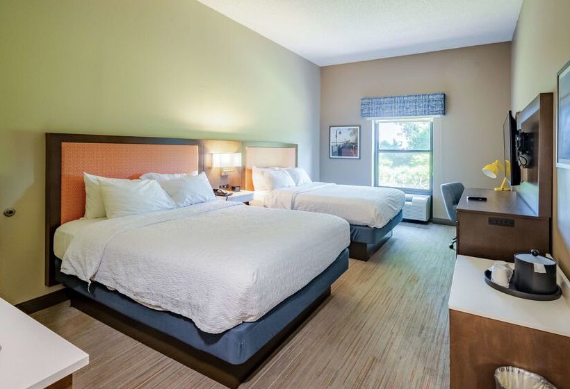 هتل Hampton Inn Wilmington Medical Park