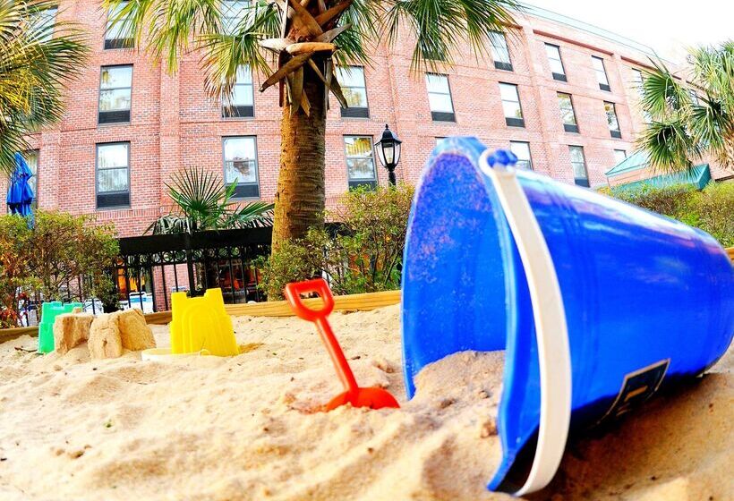 هتل Hampton Inn Wilmington Medical Park