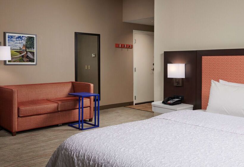 هتل Hampton Inn Wilmington Medical Park