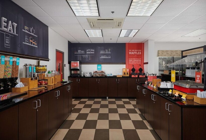 هتل Hampton Inn Wilmington Medical Park