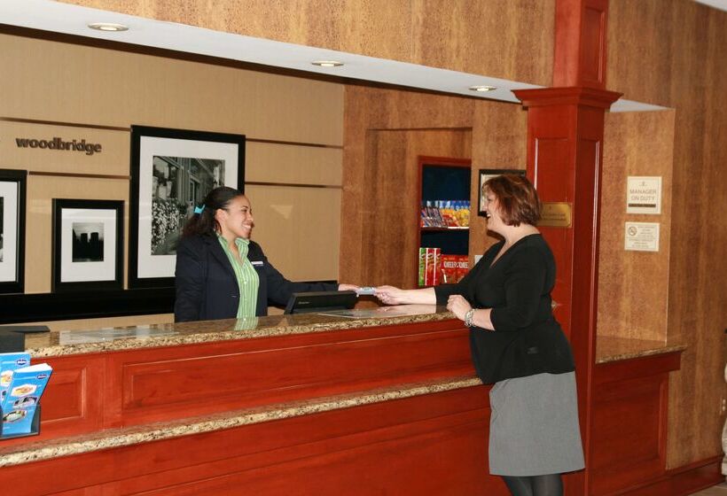 هتل Hampton Inn Woodbridge
