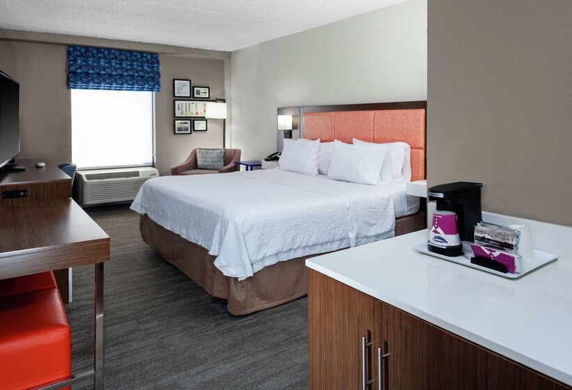 هتل Hampton Inn Woodbridge