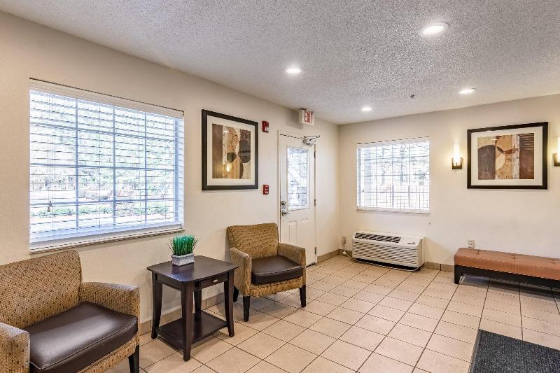 فندق Hometowne Studios By Red Roof Covington, Ga
