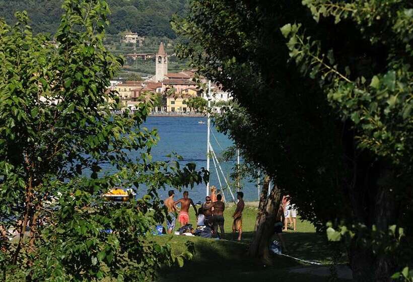 فندق Iseo Lago