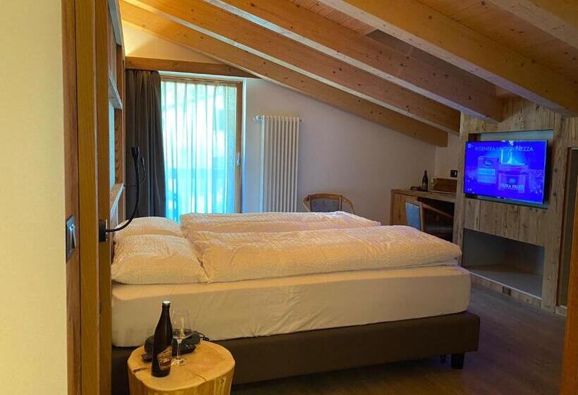 Отель Ortles Dolomiti Walking & Spa