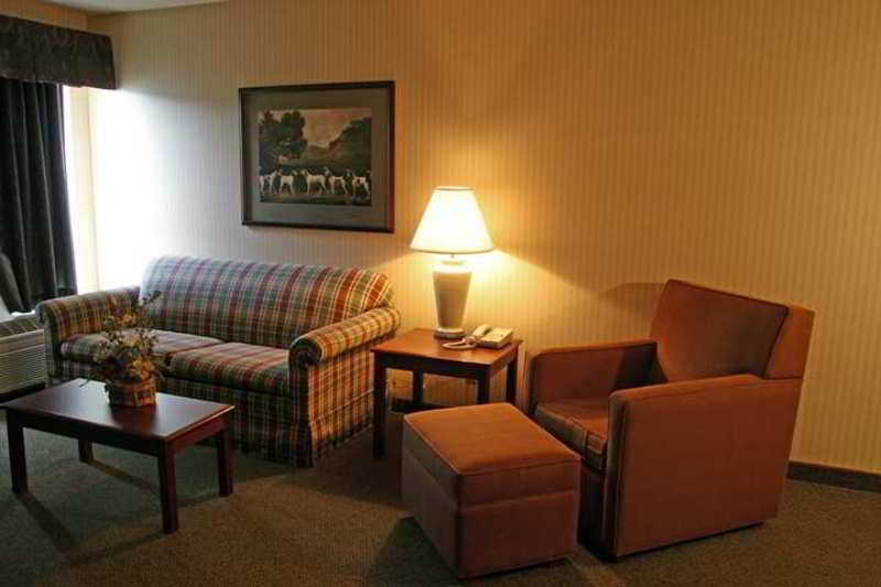 هتل Quality Inn & Suites Quincy  Downtown