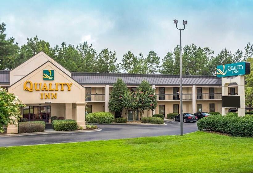 בית מלון כפרי Quality Inn Walterboro