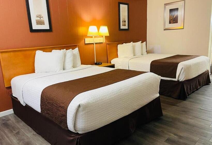 فندق Sparta Inn