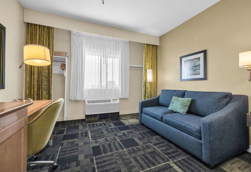 Отель Sonesta Essential Vacaville  Napa Valley