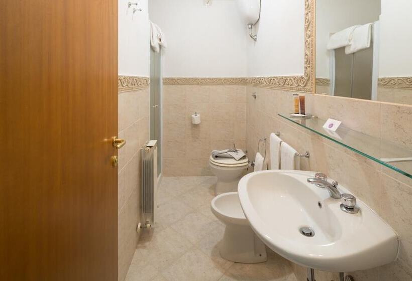 فندق & Terme Bagni Di Lucca