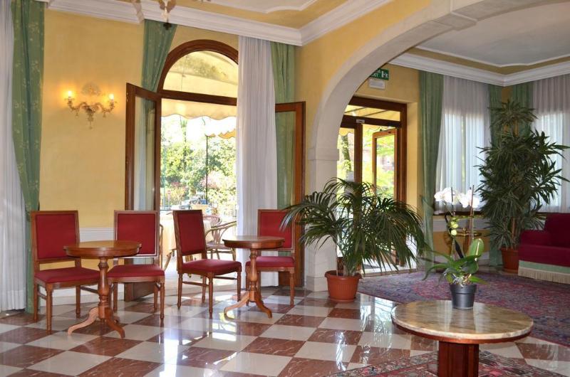 هتل Villa Cipro