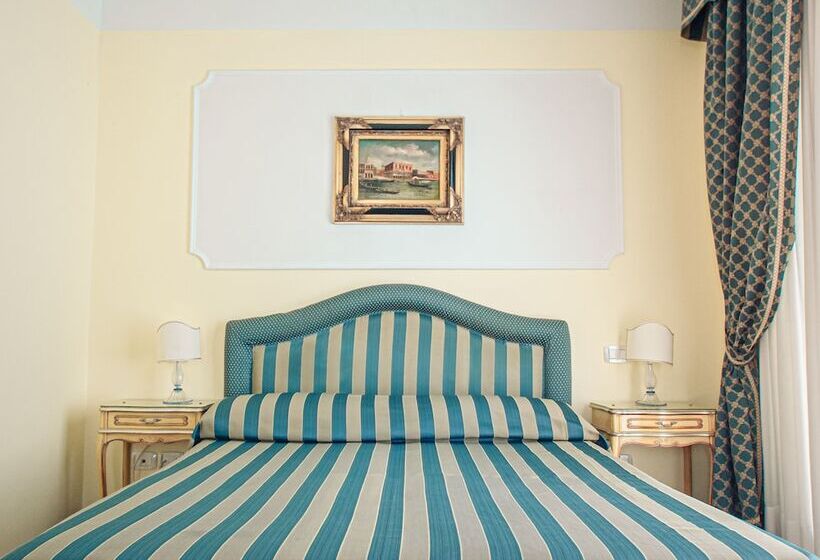 هتل Villa Edera