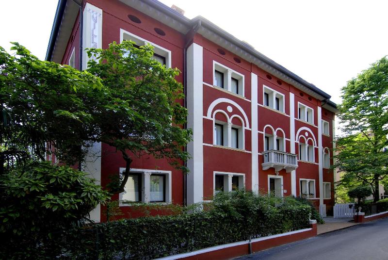 هتل Villa Pannonia