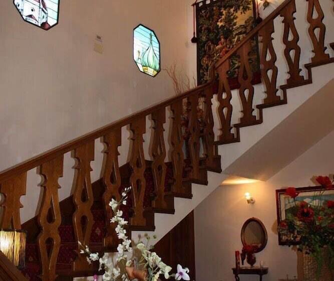 酒店 Villa Sant Uberto Country Inn