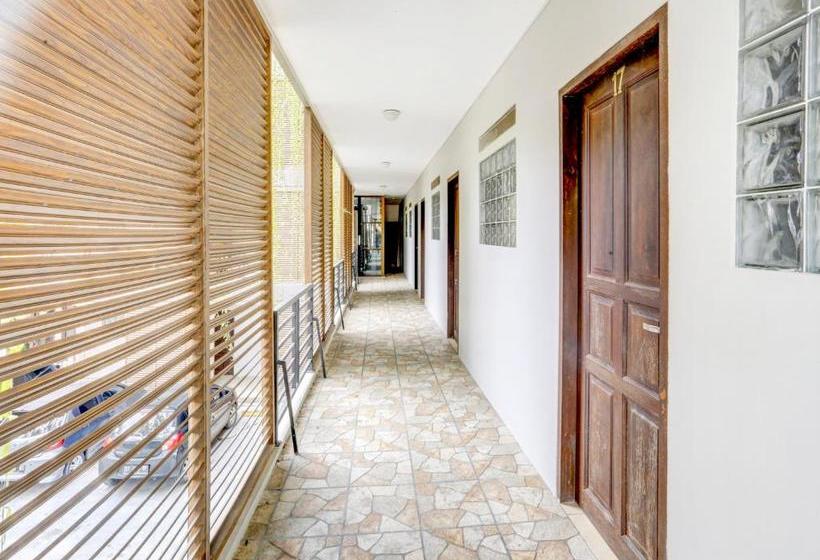 فندق Oyo 90027 Ulin Guesthouse