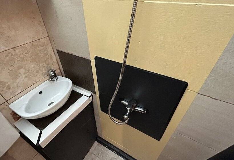 هاستل Central Accommodation Budget By Hr