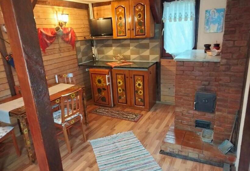 فندق Casa Piscul Lupului