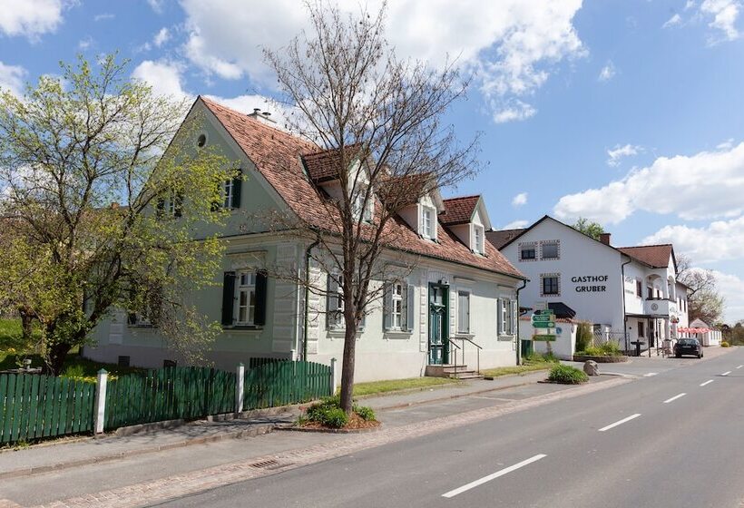 ホテル Gasthof Gruber