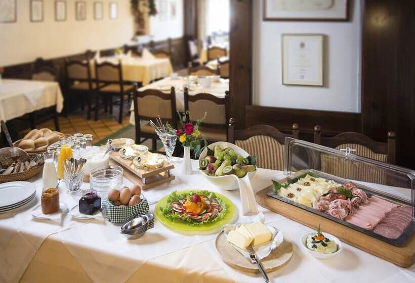 ホテル Gasthof Gruber