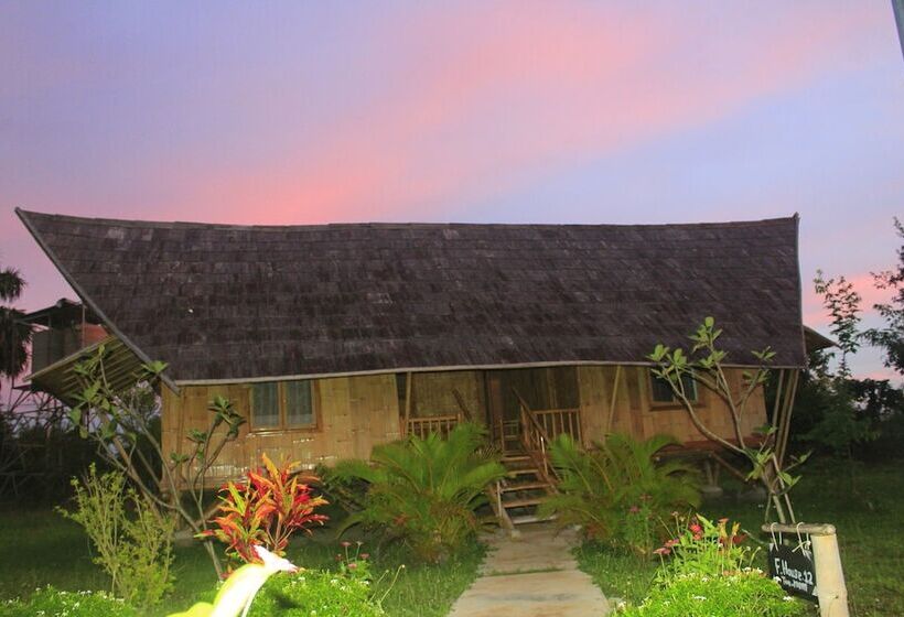 בית מלון כפרי Hanchey Bamboo Resort