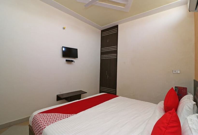 Отель Mann Bed & Breakfast