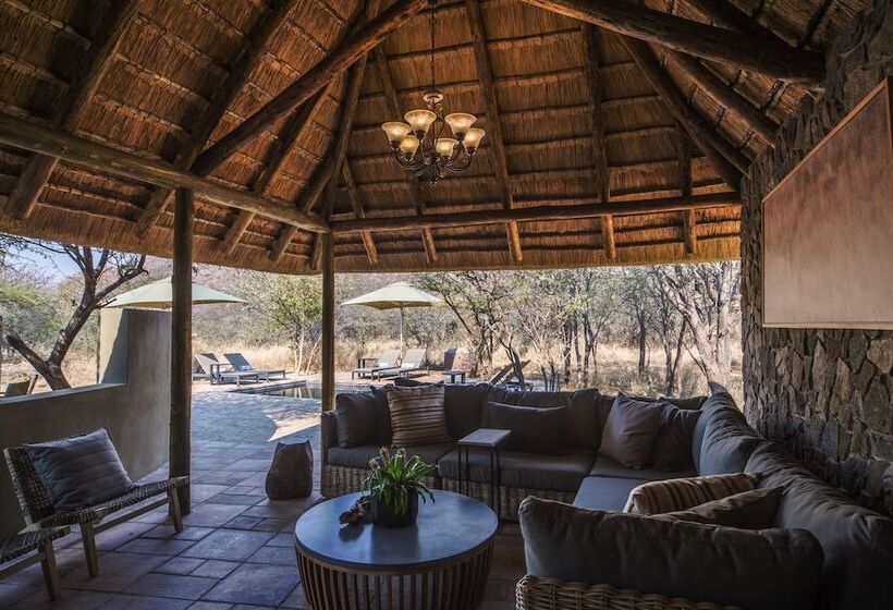 בית מלון כפרי Nkala Safari Lodge