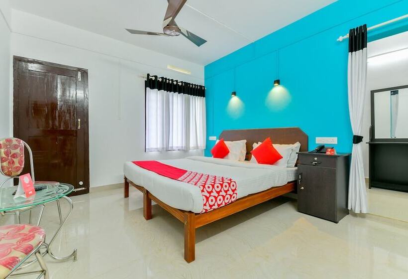 ホテル Vale Castle By Oyo Rooms