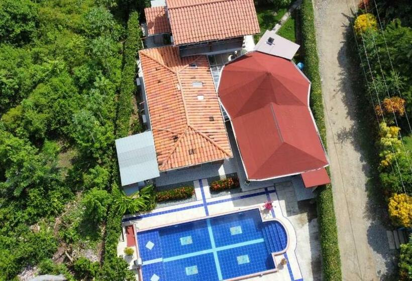 پانسیون Hostal Bralgijon Capurganá