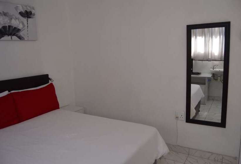 Пансион Iqhayiya Guest House