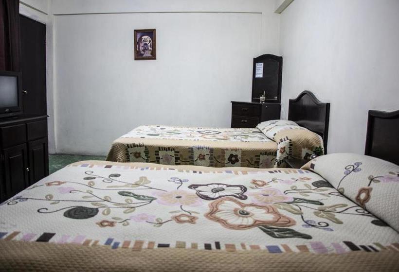 هتل Posada Del Cortez
