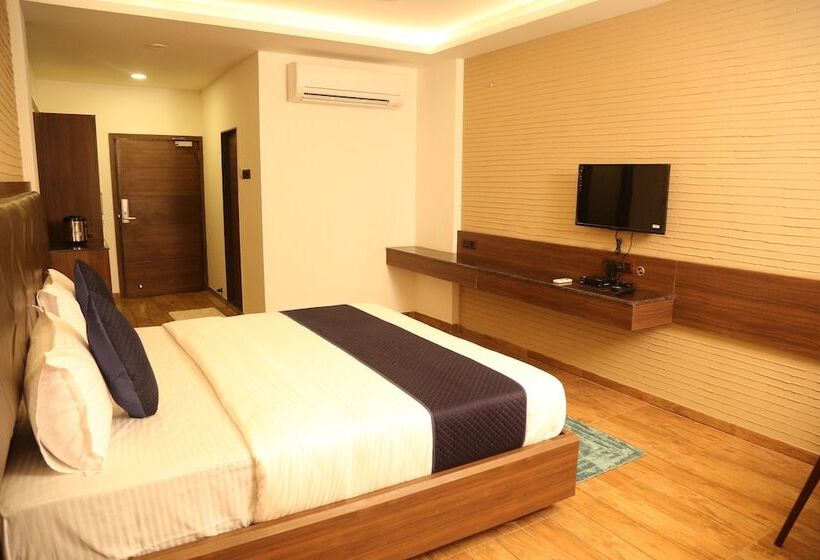 Отель Royal Square