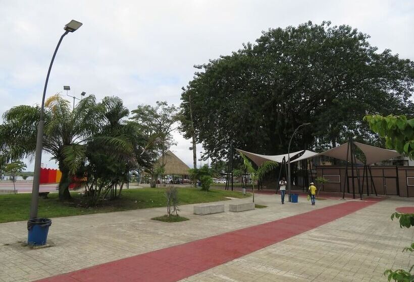 هتل Titanic Pacífico