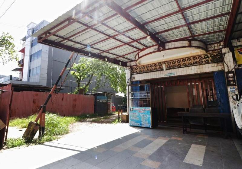 Отель Utama Kost Syariah Pekanbaru