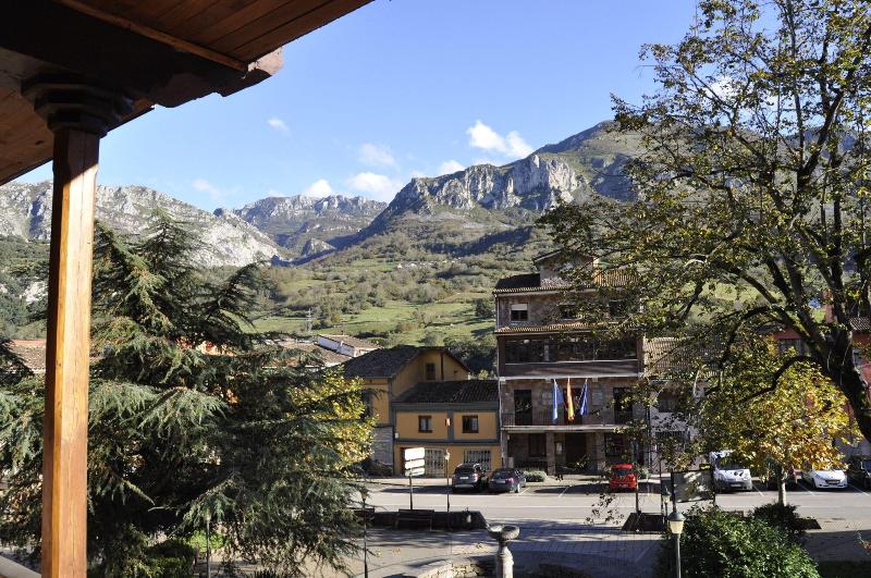 بنسيون La Posada De Proaza