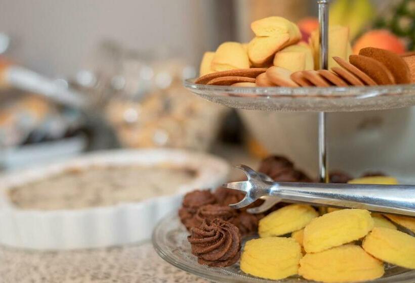 تختخواب و صبحانه In Lucus Guest House