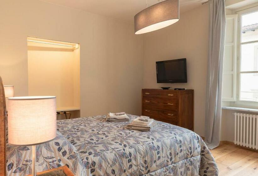 تختخواب و صبحانه In Lucus Guest House