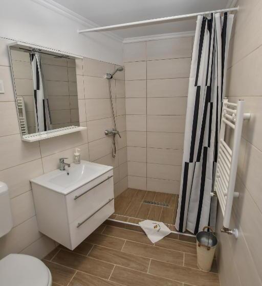 צימר é Vaskó Panzió Borpince