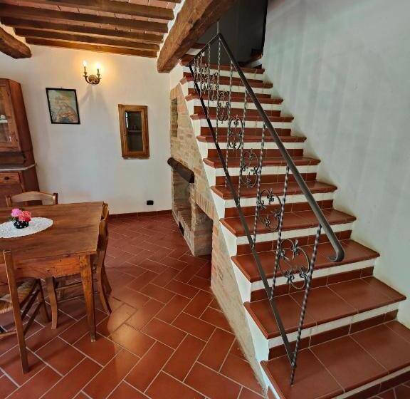 فندق Agriturismo Podere Chiassaie