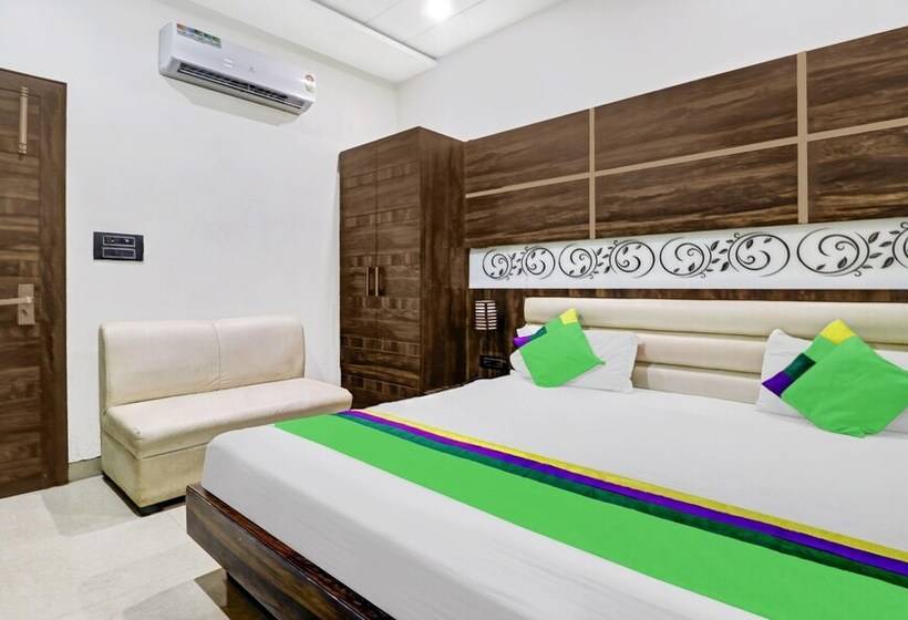 Itsy Hotels Anjali Mahal 500, Mtrs From Mathura Railway Station