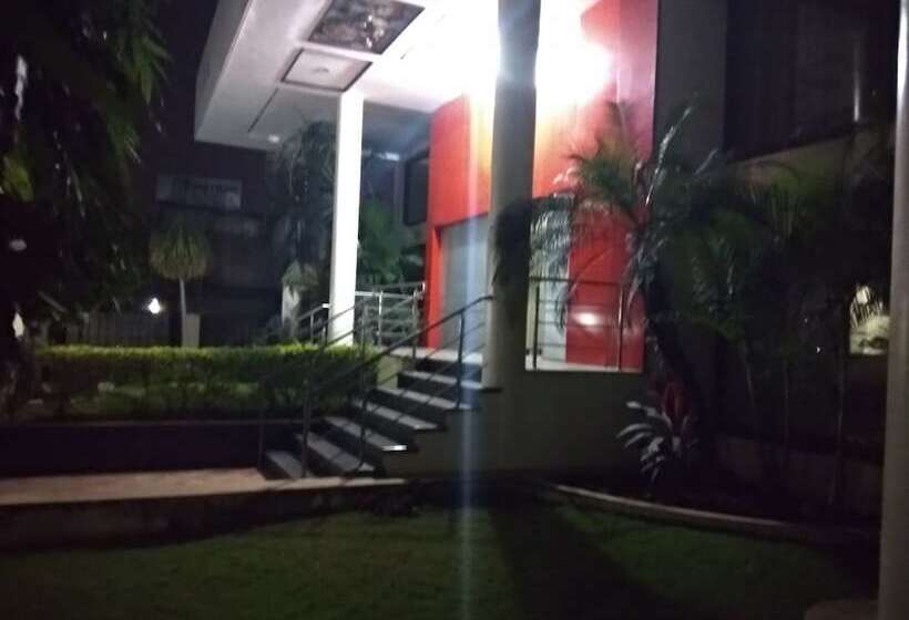 호텔 Jk Rooms 122 Shaheen Lodging & Boarding